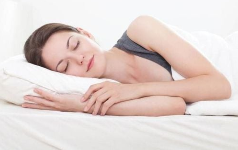 Nâng Ngực Bao Lâu Thì Được Nằm Nghiêng? Hướng Dẫn Chăm Sóc Sau Phẫu Thuật.
